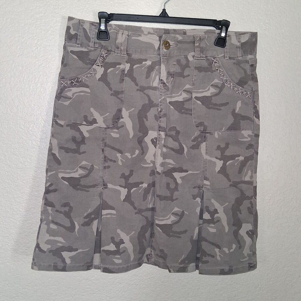 VNTG Y2K Pleated Green Camo Utility Skirt 11 Gorpcore Military Grunge Punk Edgy